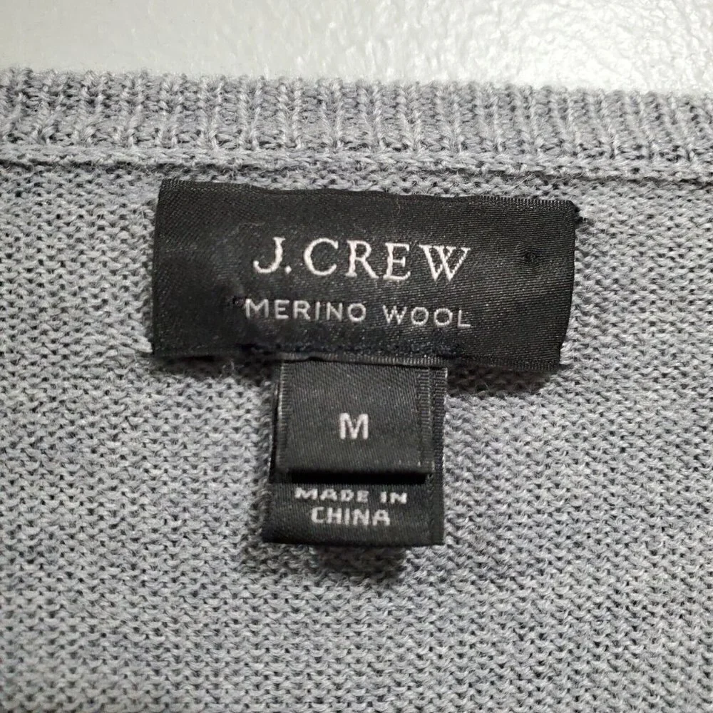 J Crew Men’s 100% Merino Wool V-Neck Gray Sweater Long-Sleeved Knit Size Medium